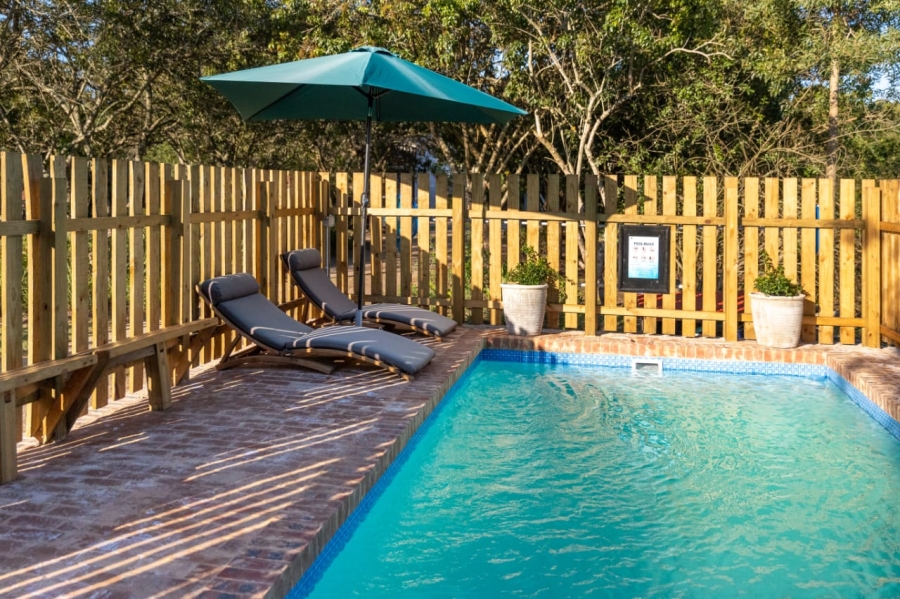 To Let 2 Bedroom Property for Rent in Rheenendal Western Cape